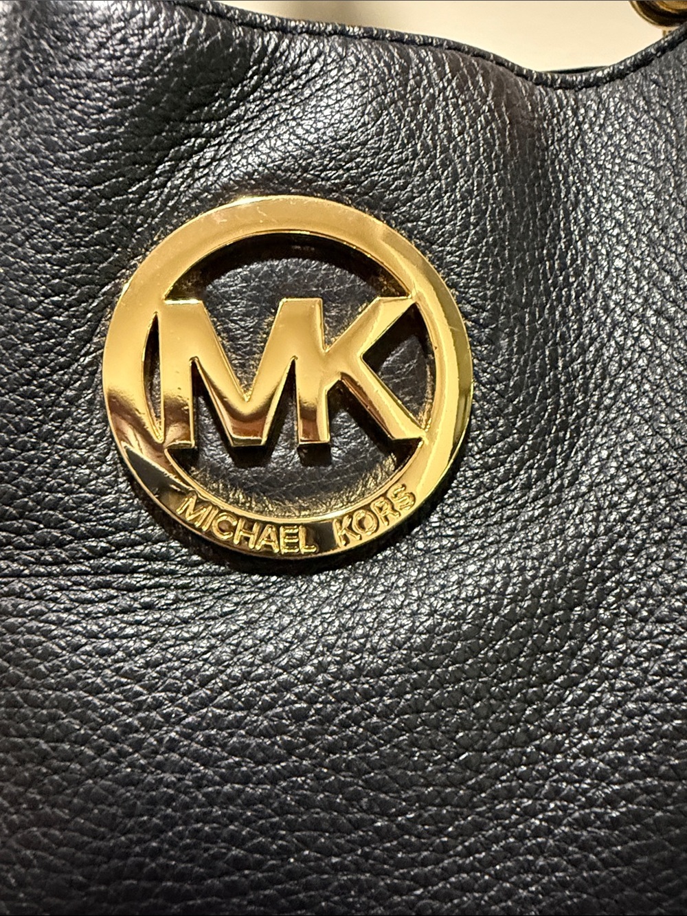 Michael Kors "Fulton Chain" Pebbled Leather Shoulder Bag - Picture 2 of 15